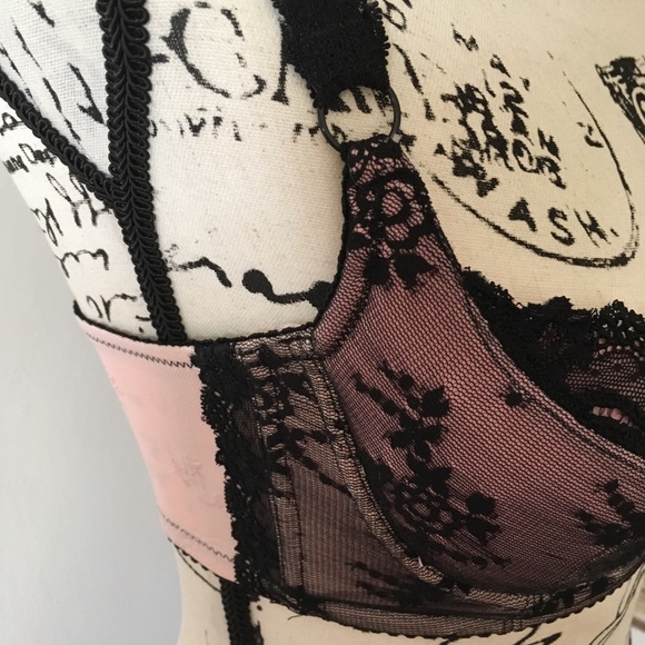 Iesha Back Smoothing Bra - Picture 2 of 8